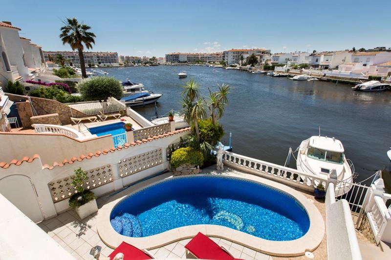 2009 Casa San Maurici Con Piscina By Homeselectspain Empuriabrava Εξωτερικό φωτογραφία